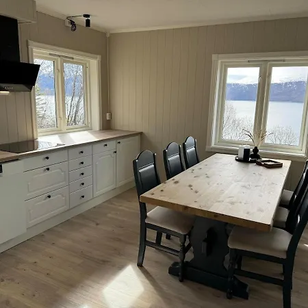 Braten In Skaland * Senja