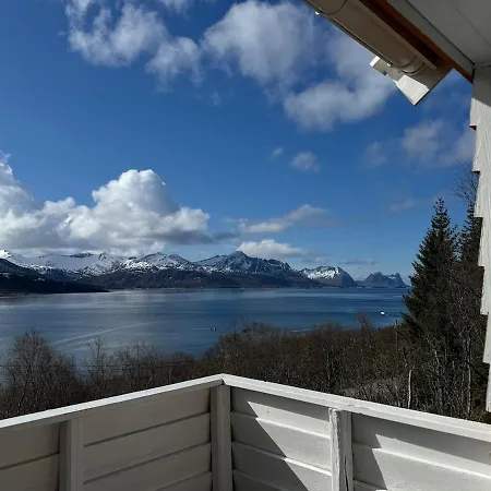 Feriehus Braten In Skaland