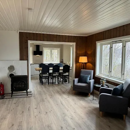 Braten In Skaland Feriehus *